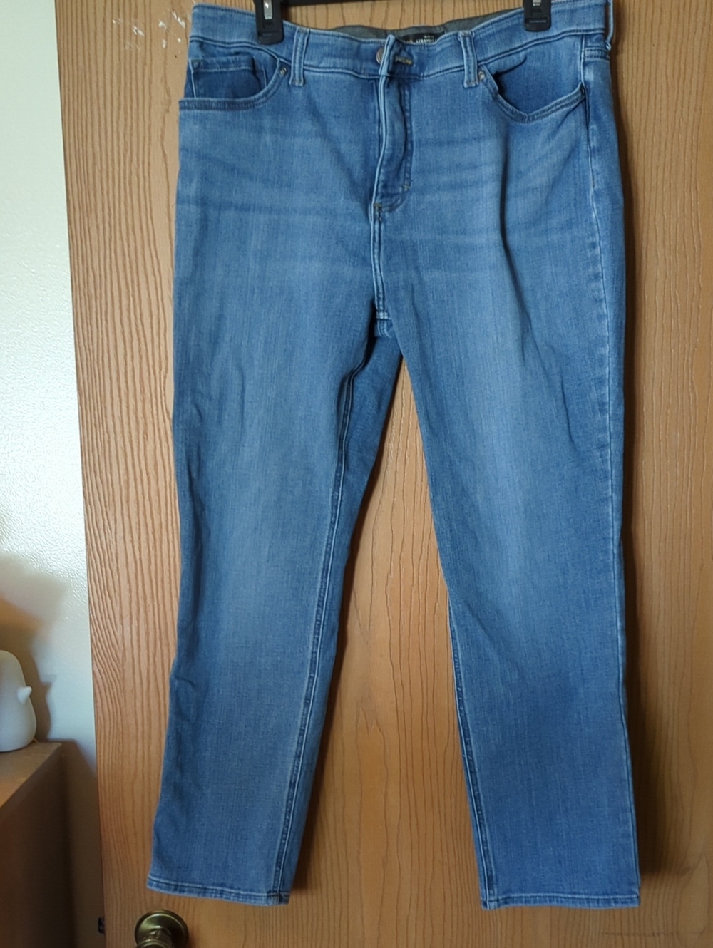 Lee Mid Rise Straight Leg Jeans